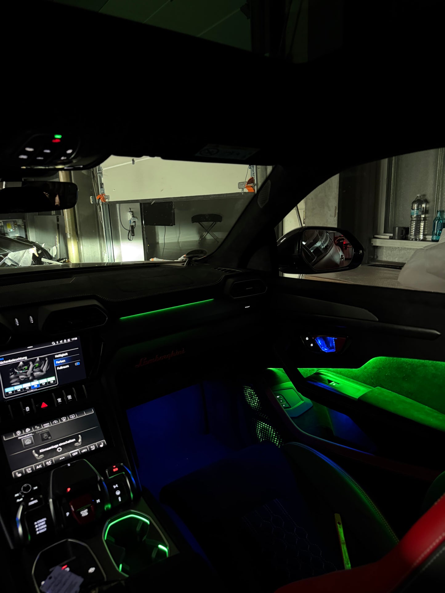 Ambientebeleuchtung für Lamborghini Urus inkl. Einbau (Nachrüstung)