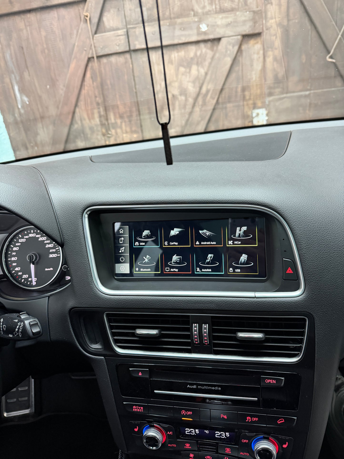 Apple CarPlay & Android Auto für Audi Q5/SQ5 8R – Nachrüstung