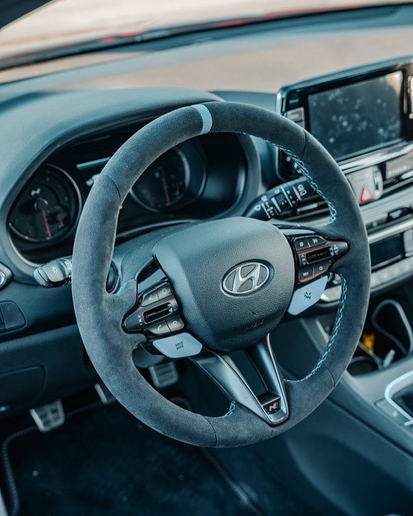 Hyundai carbon steering wheel