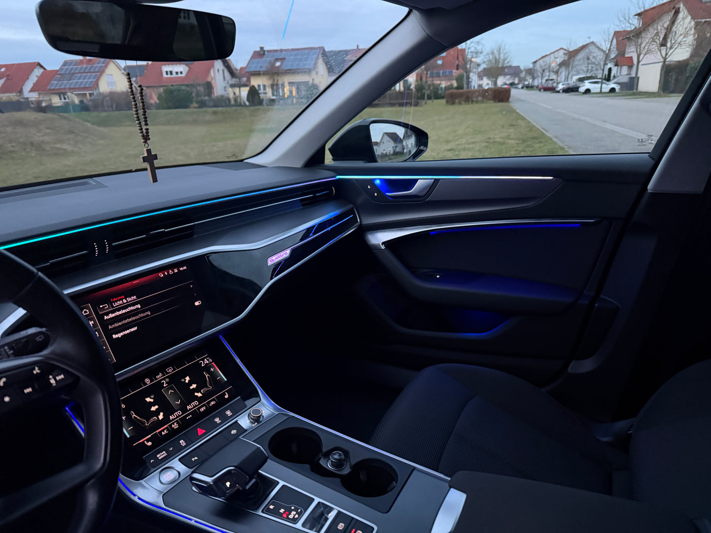 Ambientebeleuchtung für Audi A6 S6 RS6 C8/4K inkl. Einbau (Nachrüstung)