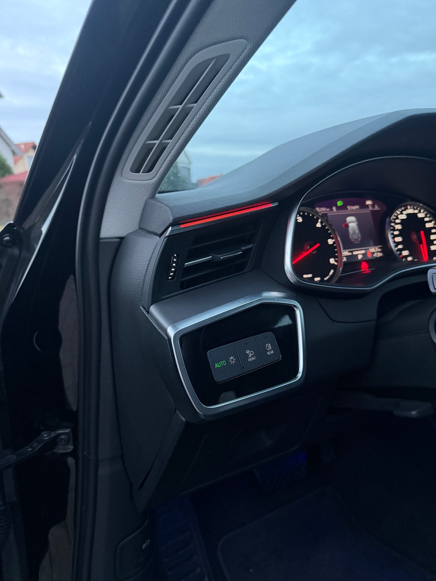 Ambientebeleuchtung für Audi A6 S6 RS6 C8/4K inkl. Einbau (Nachrüstung)